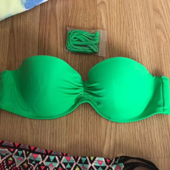 Victoria’s Secret Bikini Top - Picture 6 of 6